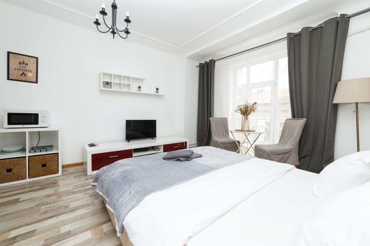 Color Apartments Street Blanari 12 Бухарест Экстерьер фото